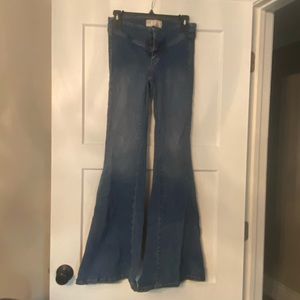 FREE PEOPLE bell bottom jeans Size 28R